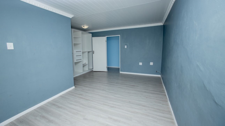 5 Bedroom Property for Sale in Blue Bend Eastern Cape